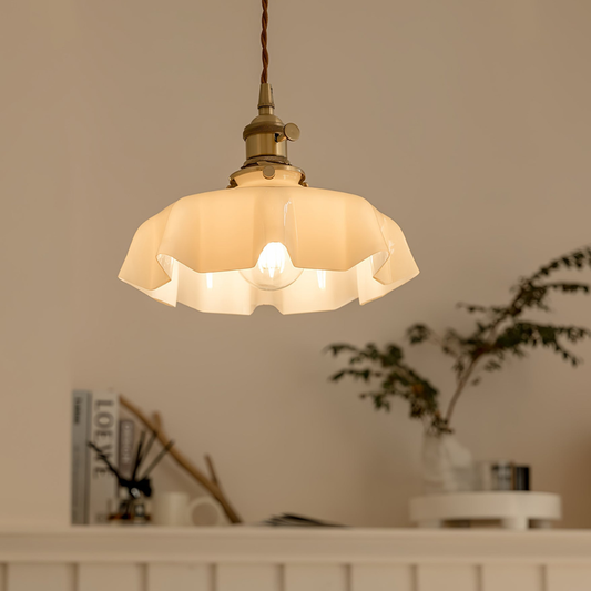 Scalloped Glass Pendant Light with Ruffled Shade - Vintage Floral Style