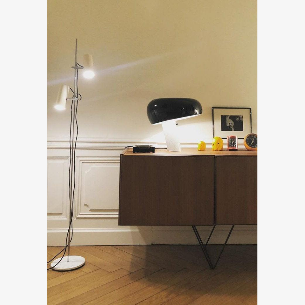 Architektonische Marmor-Basis-Akzentlampe – Minimalistische glänzende Steinsäulenleuchte