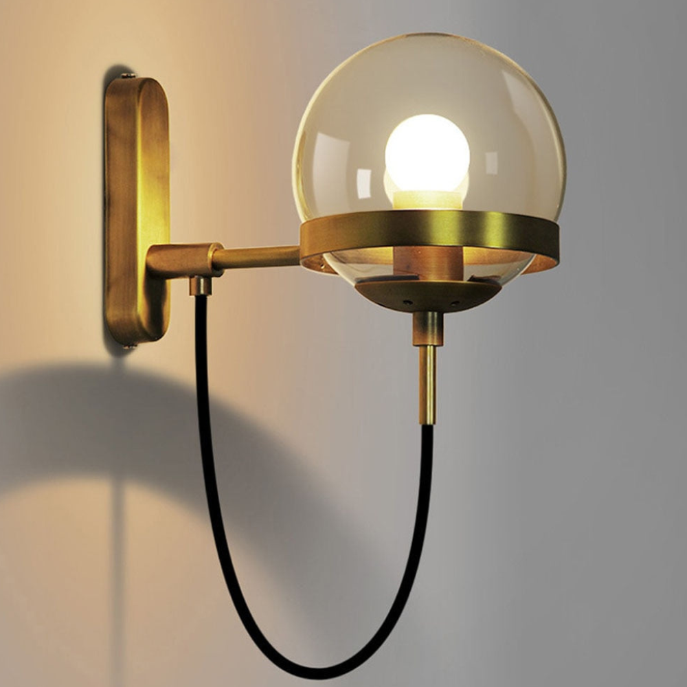Mid-Century Glas-Kugel-Wandleuchte – Industrielle Kugel-Lampe mit gebogenem Kabel