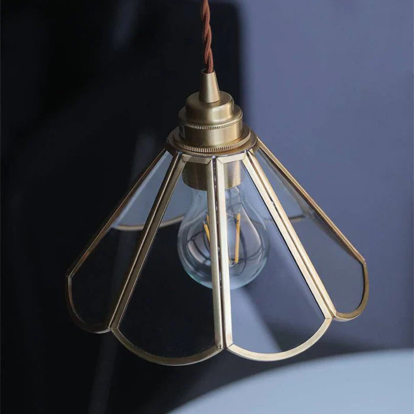 Lustres suspendus en verre à pétales de style ancien Tiffany