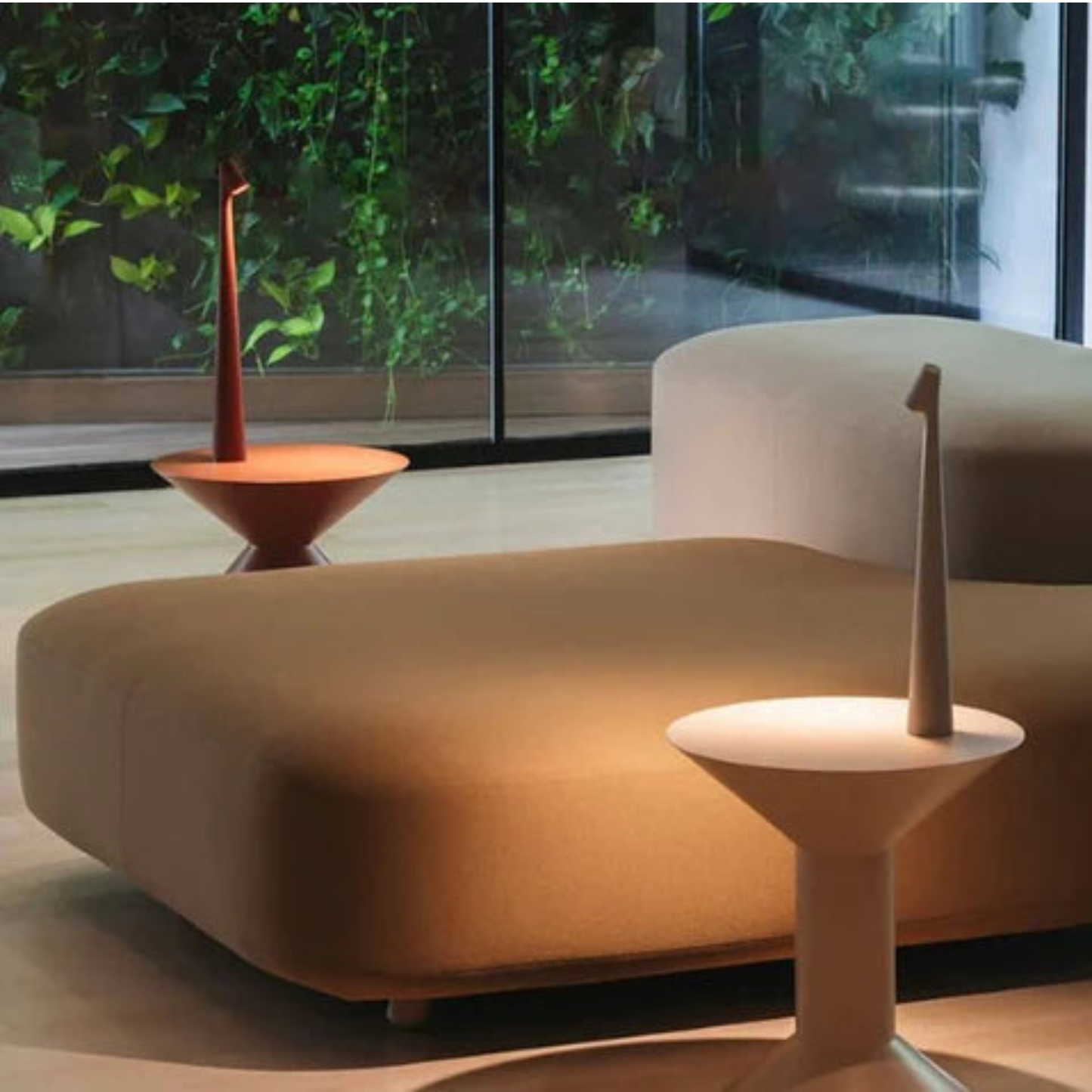 Lampe de table cône nordique minimaliste moderne - Veilleuse de bureau LED effilée