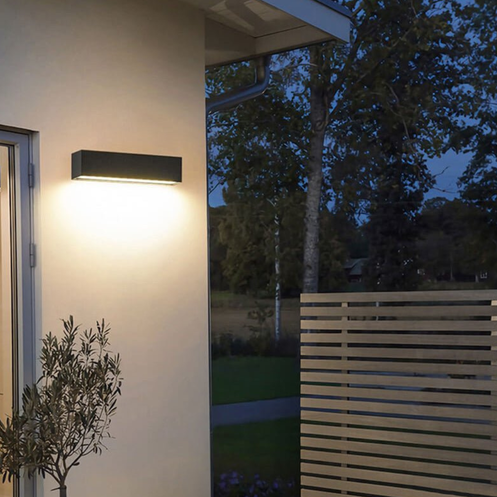 Außen-LED-Verandaleuchten mit mattiertem Acrylschirm und Aluminiumgehäuse – Moderne Wandleuchte