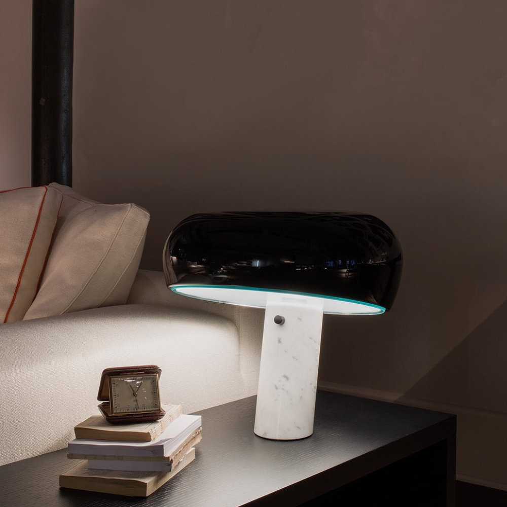 Architektonische Marmor-Basis-Akzentlampe – Minimalistische glänzende Steinsäulenleuchte
