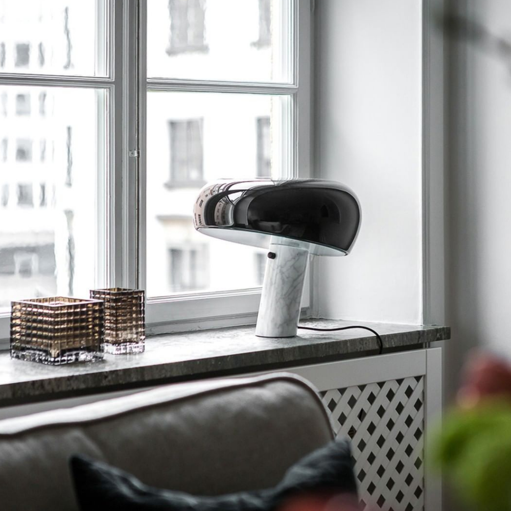 Architektonische Marmor-Basis-Akzentlampe – Minimalistische glänzende Steinsäulenleuchte