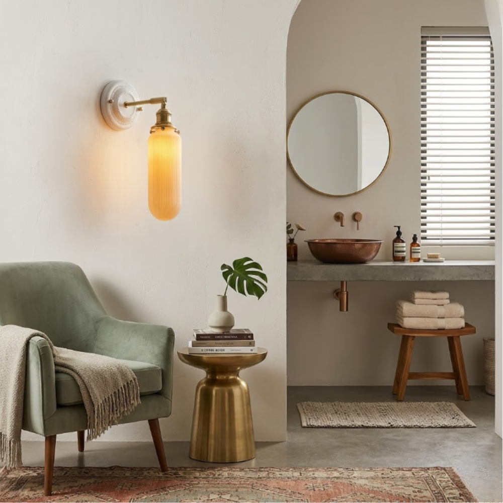 Moderne handgefertigte Keramik-Wandlampe – Japanischer Messing-Wandstrahler