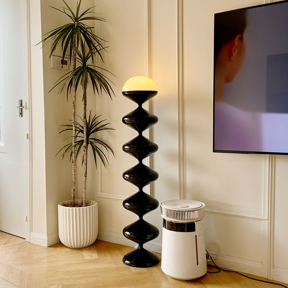 Moderne LED-Stehlampe mit gestapeltem Wellen-Glas – Mid-Century-Leuchte