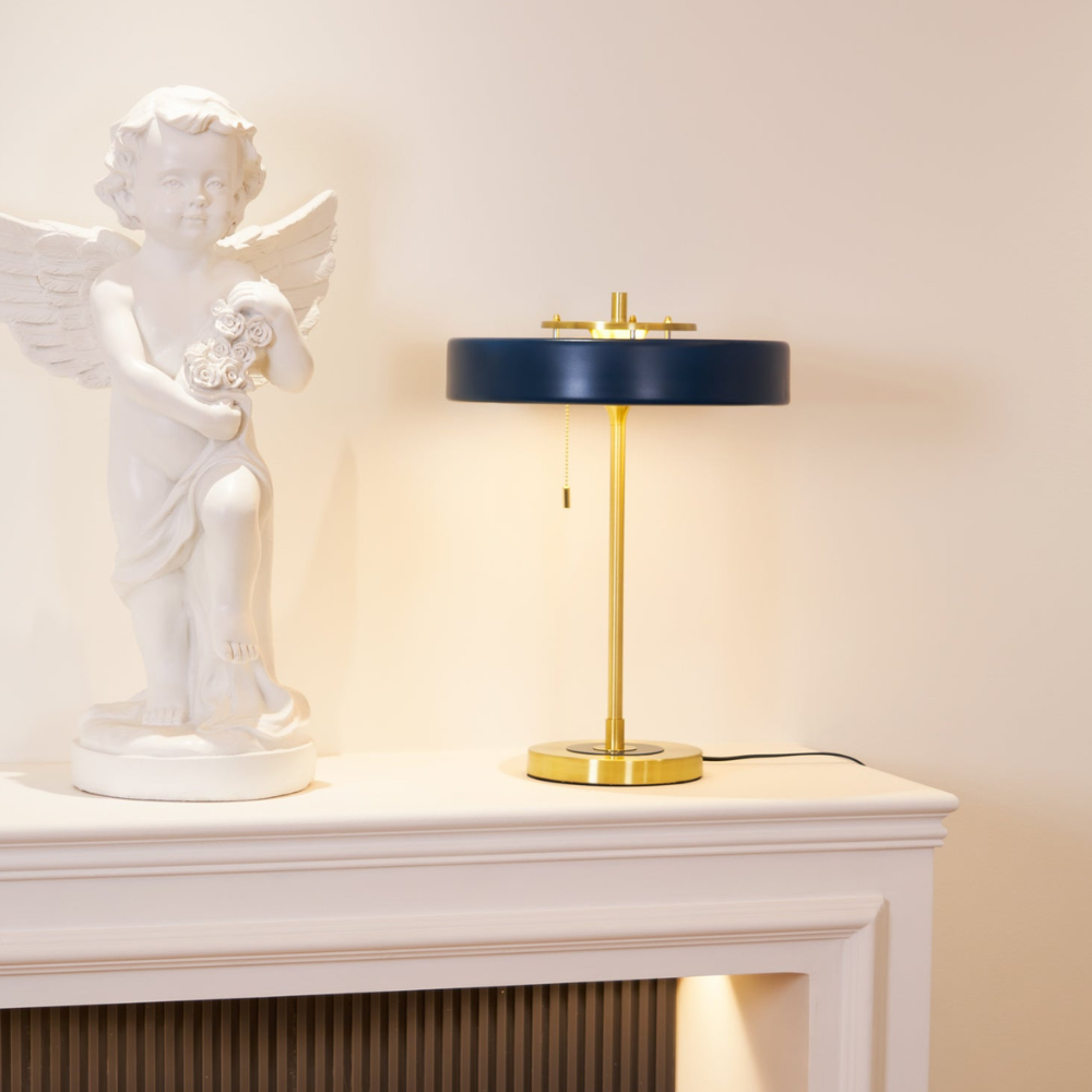 Tischlampe aus gesponnenem Metall mit Zugkette und Acryl-Diffusor – Industrial