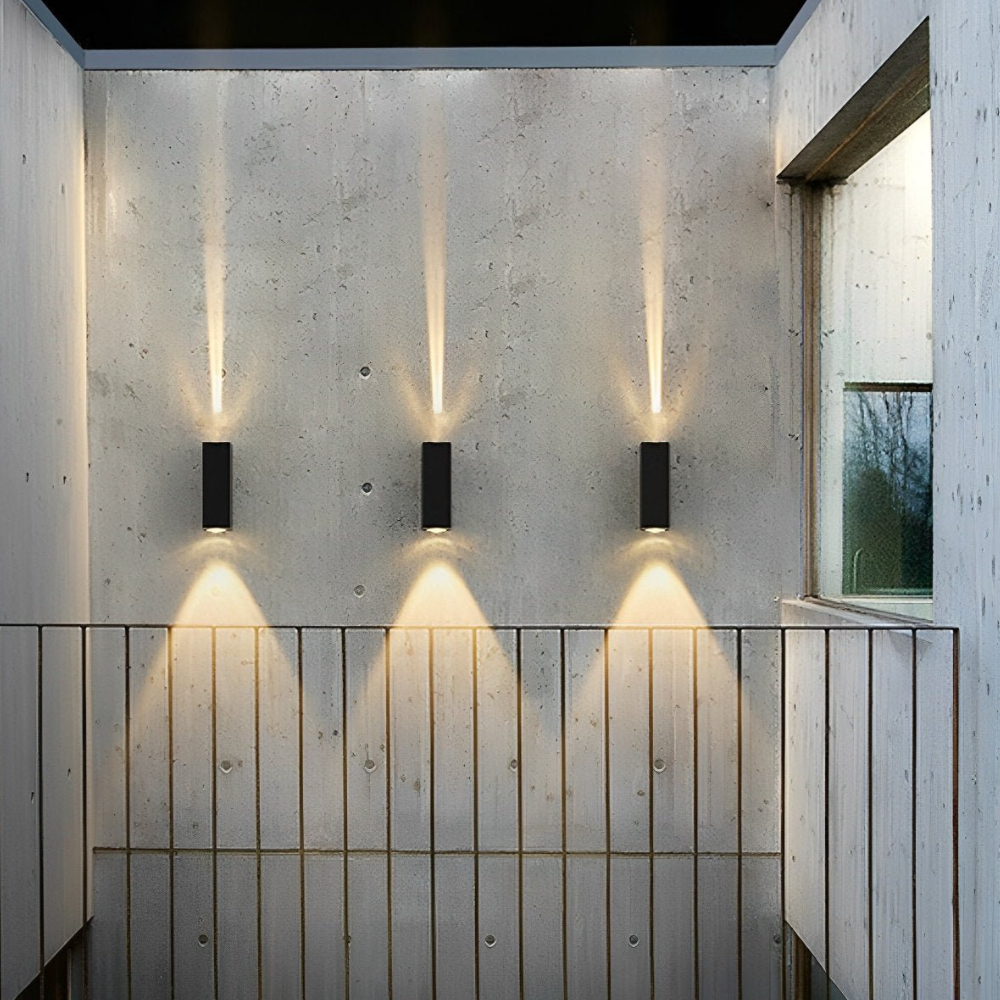 Veranda-Leuchte mit Doppelstrahl-Projektion und Aluminiumrahmen – Moderne Wandleuchte