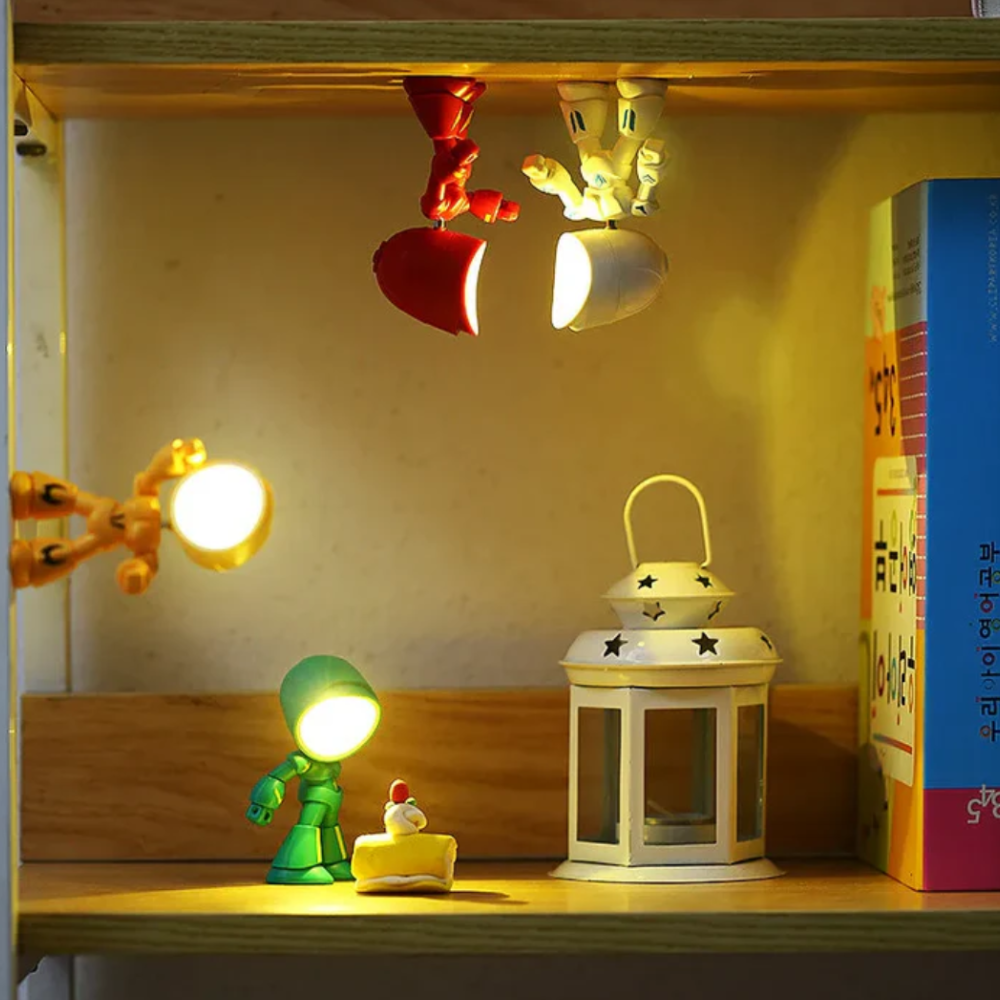 Lampe Mini LED Moderne Inspirée des Robots - Veilleuse d'Accent au Caractère Ludique