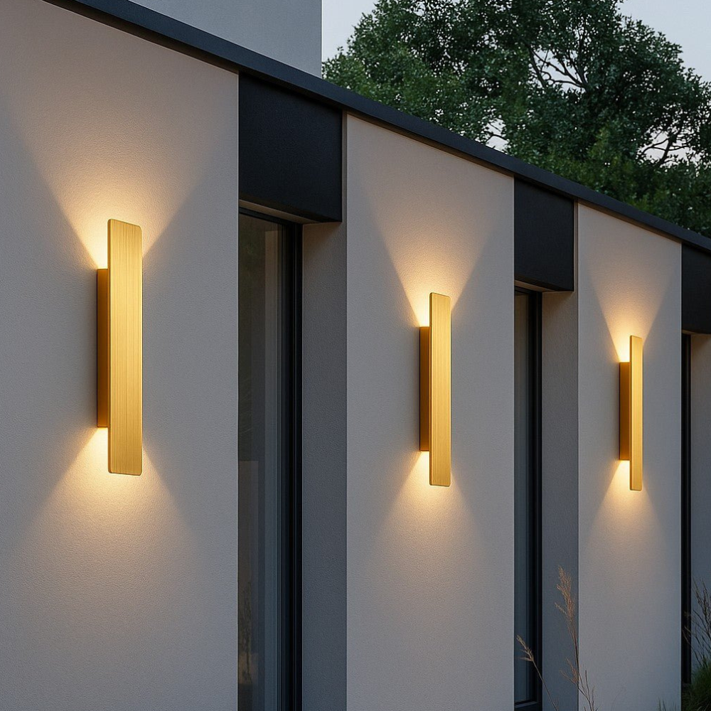 Permanente Außenhausbeleuchtung mit vertikal versetztem Panel – Modern Minimalistisch