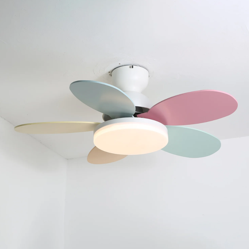 LED-Deckenventilator mit flachem Blumen-Silhouetten-Design und umkehrbarem Luftstrom – verspieltes Design