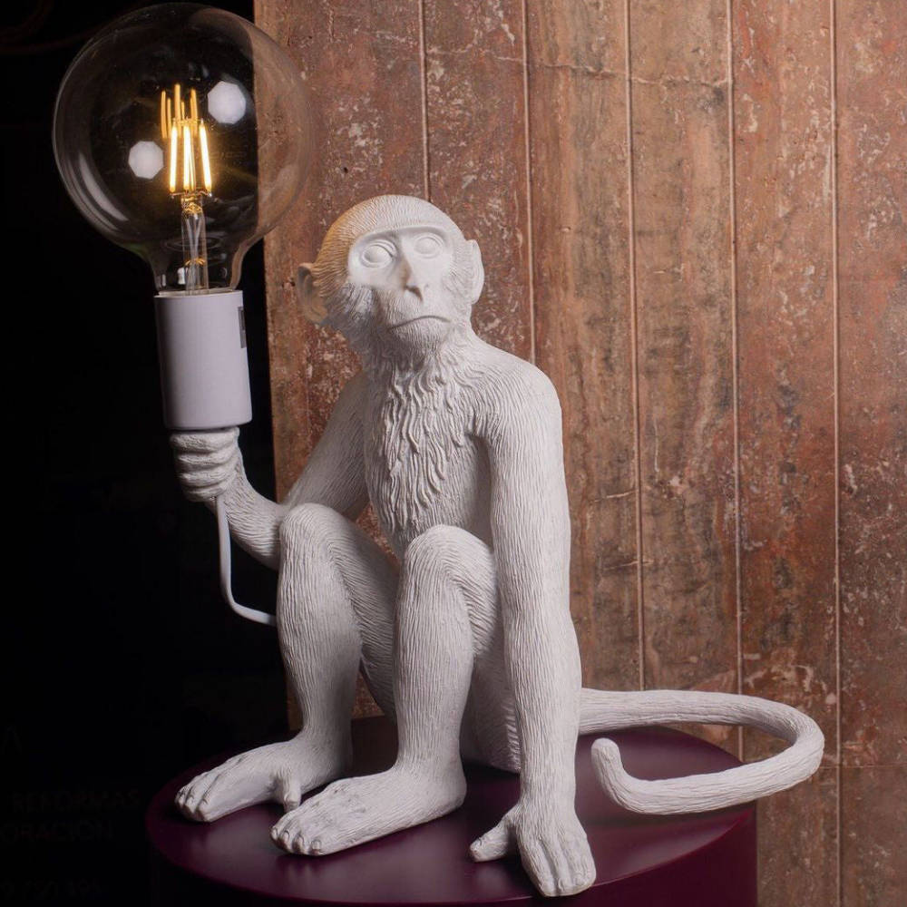 Verspielte Affen-Tischlampe – Skulpturale Tierkunst Schreibtischleuchte