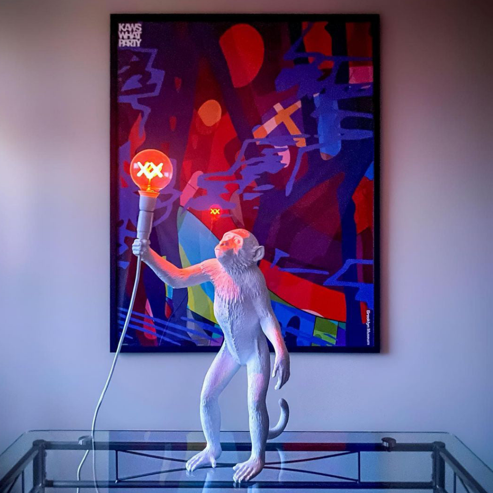 Verspielte Affen-Tischlampe – Skulpturale Tierkunst Schreibtischleuchte