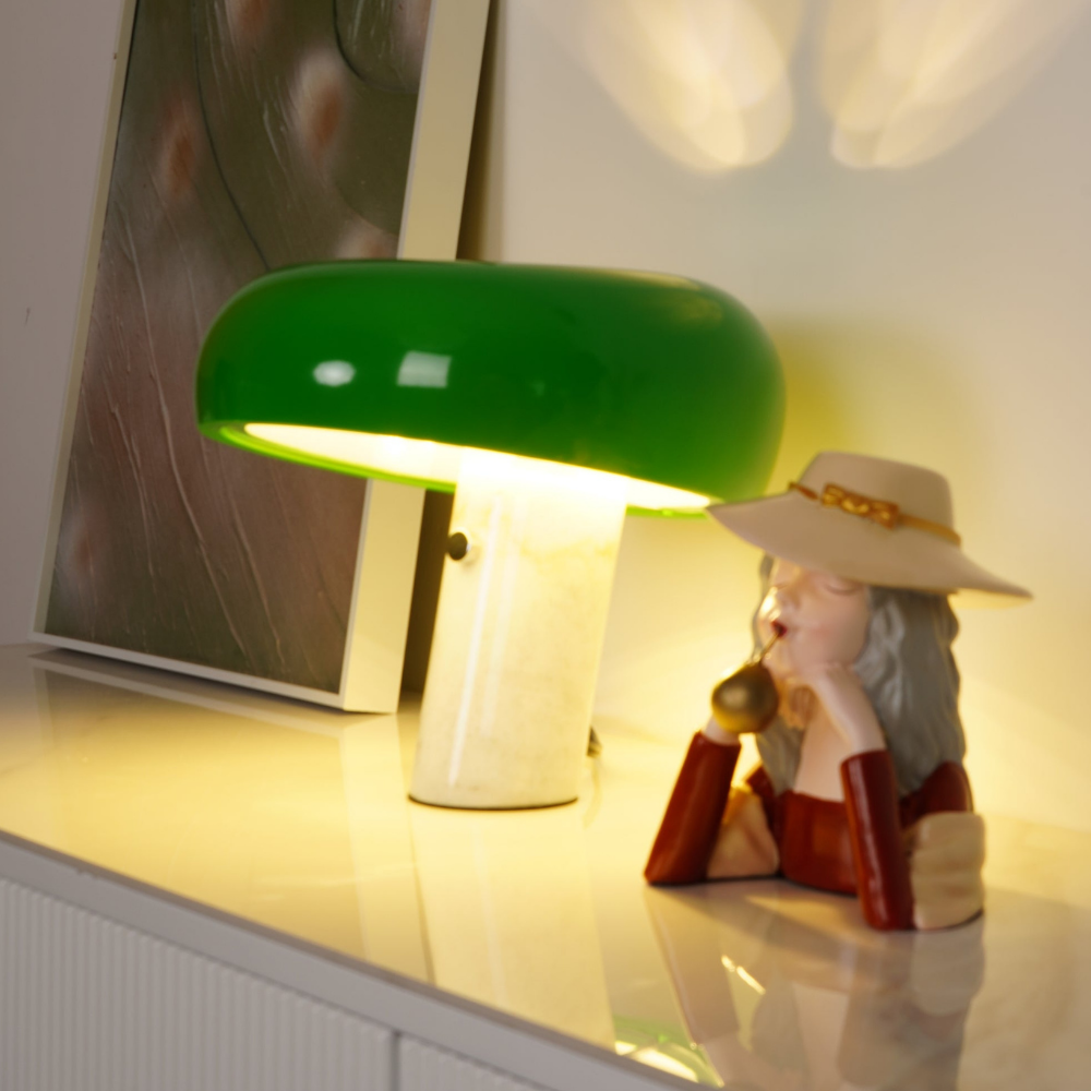 Architektonische Marmor-Basis-Akzentlampe – Minimalistische glänzende Steinsäulenleuchte