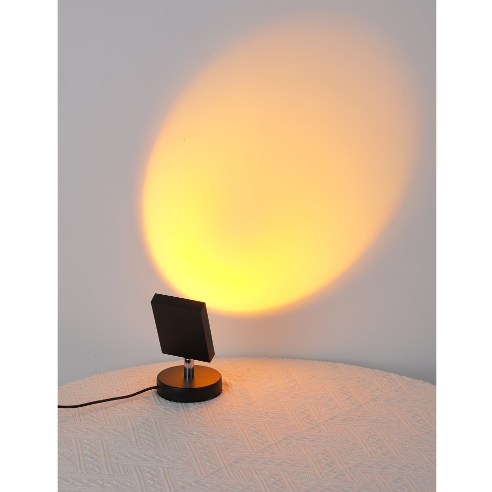 Moderne Sonnenuntergang-Projektorlampe – Architektonisches Halo-Stimmungslicht für Fotografie