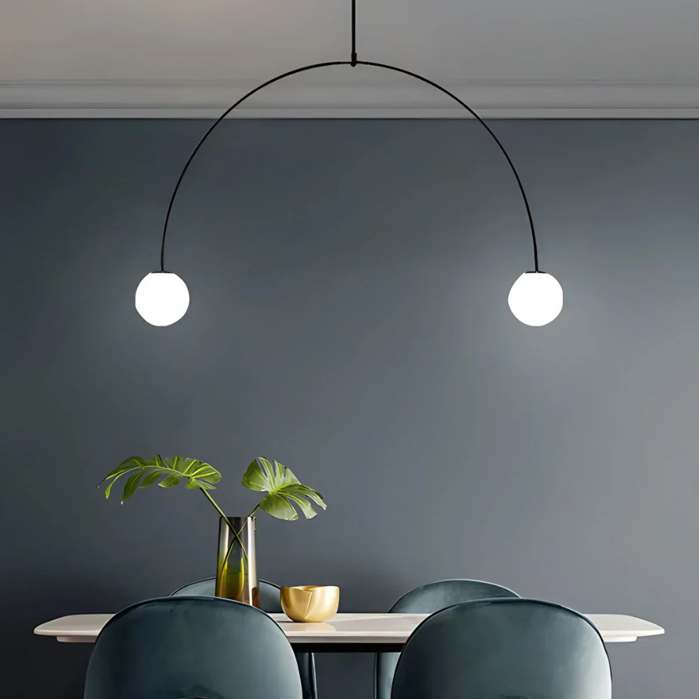 Lustre avec cadre métallique voûté et globes en verre - Moderne milieu du siècle