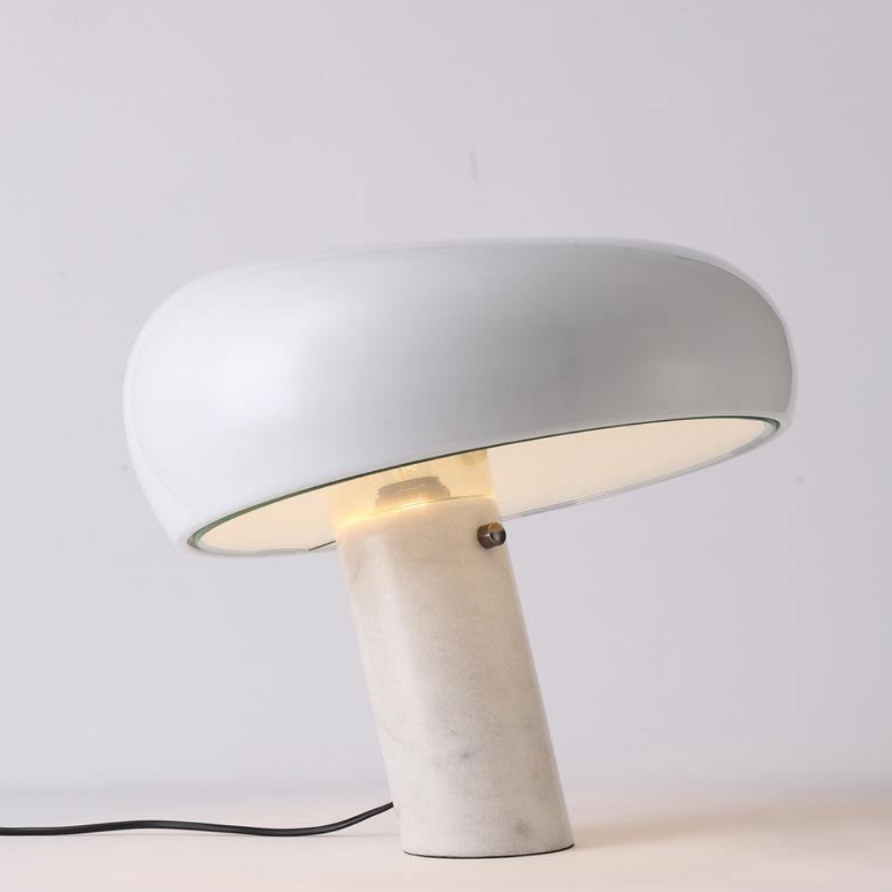 Architektonische Marmor-Basis-Akzentlampe – Minimalistische glänzende Steinsäulenleuchte