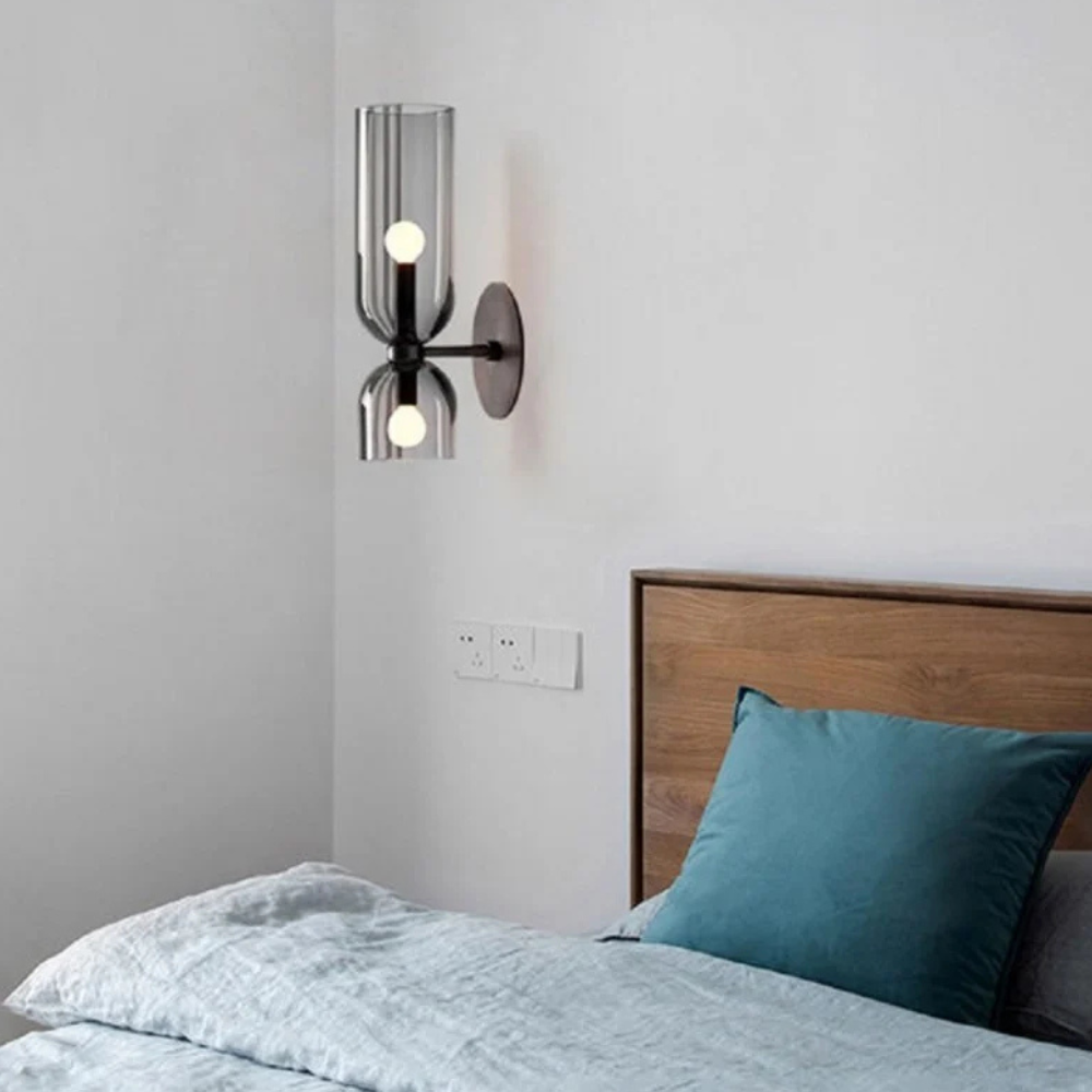 Moderne Sanduhr Glas-Wandleuchte – Geometrische Wandleuchte mit zwei Kugeln
