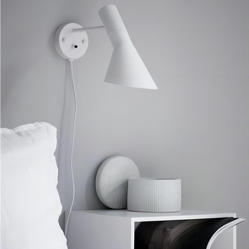 Applique murale moderne en métal effilé - Lampe de travail asymétrique nordique