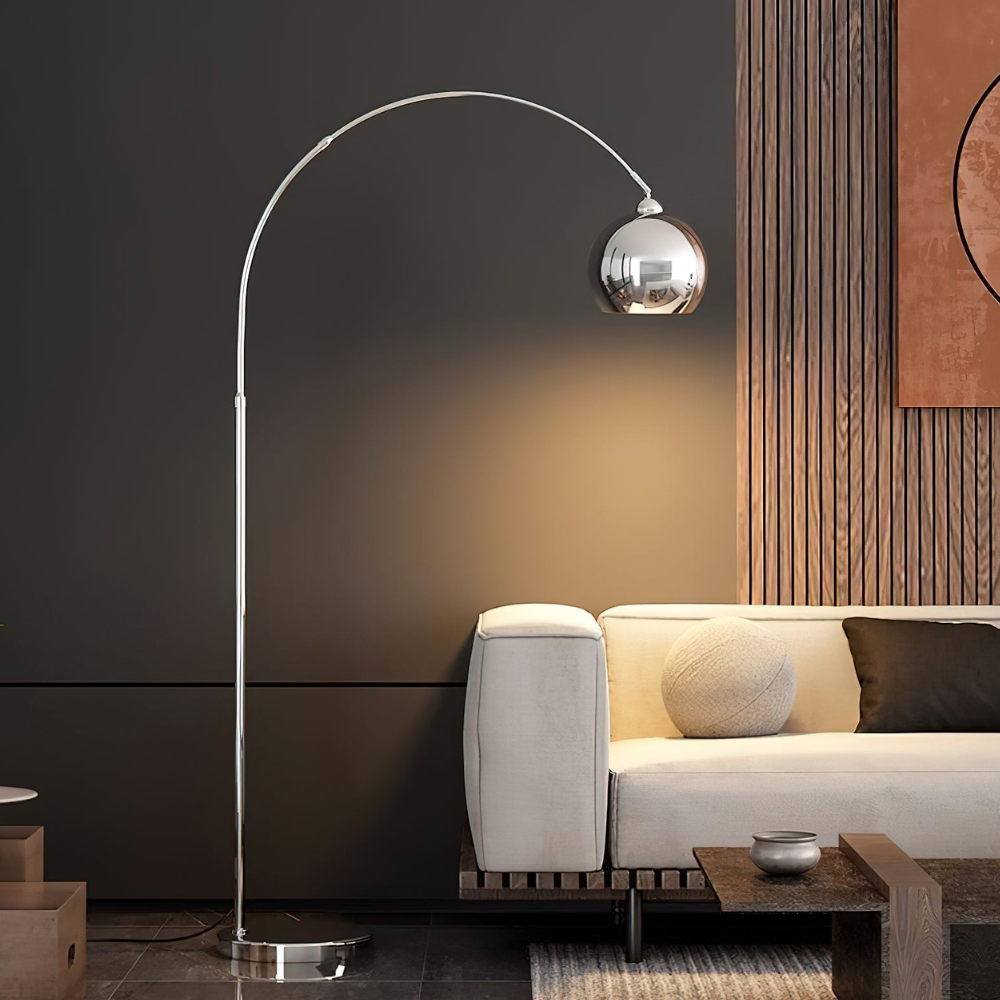 Bogen-Stehlampe mit kugelförmigem Metallschirm und Edelstahlgestell