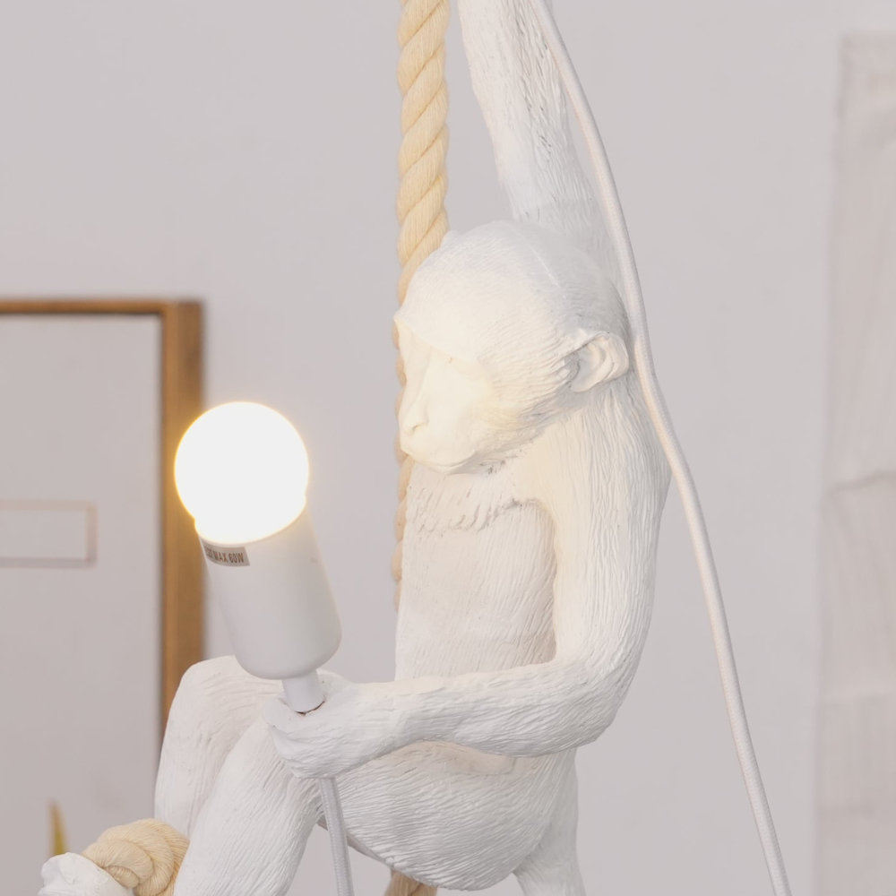 Verspielter Kletteraffen-Seilanhänger – Skulpturale Tierkunst Hängelampe