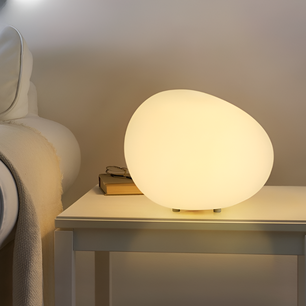 Japandi Pebble Steh- und Tischlampe – Asymmetrischer Organischer Glow-Stein