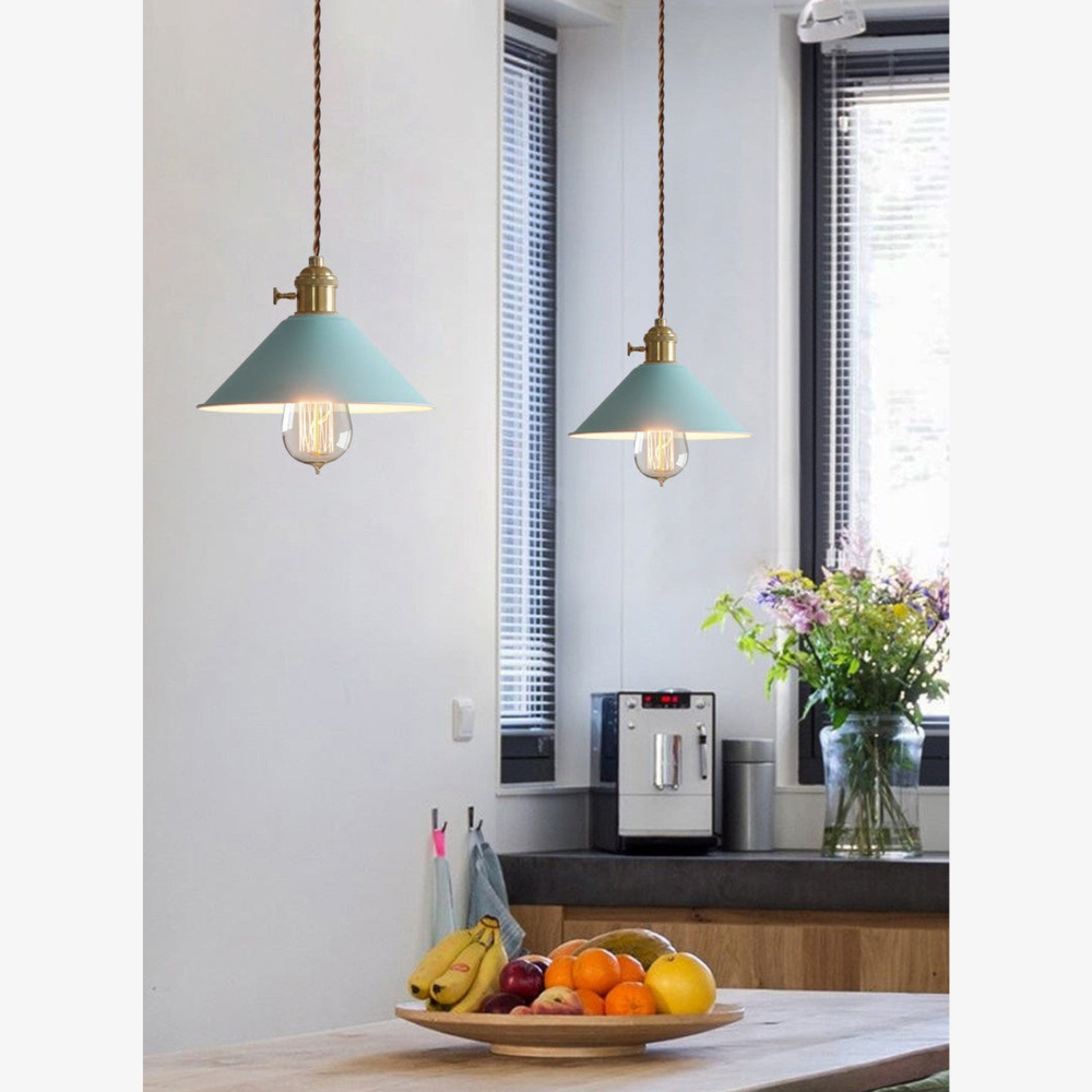 Moderne Messinghals-Kegel-Pendelleuchte – Lebendige matte industrielle Pendelleuchten