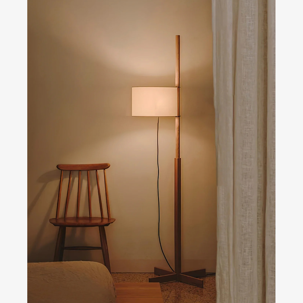 Vintage floor lamp with Fabric Shade and Artisanal Wooden Pole - Contemporary Sconce
