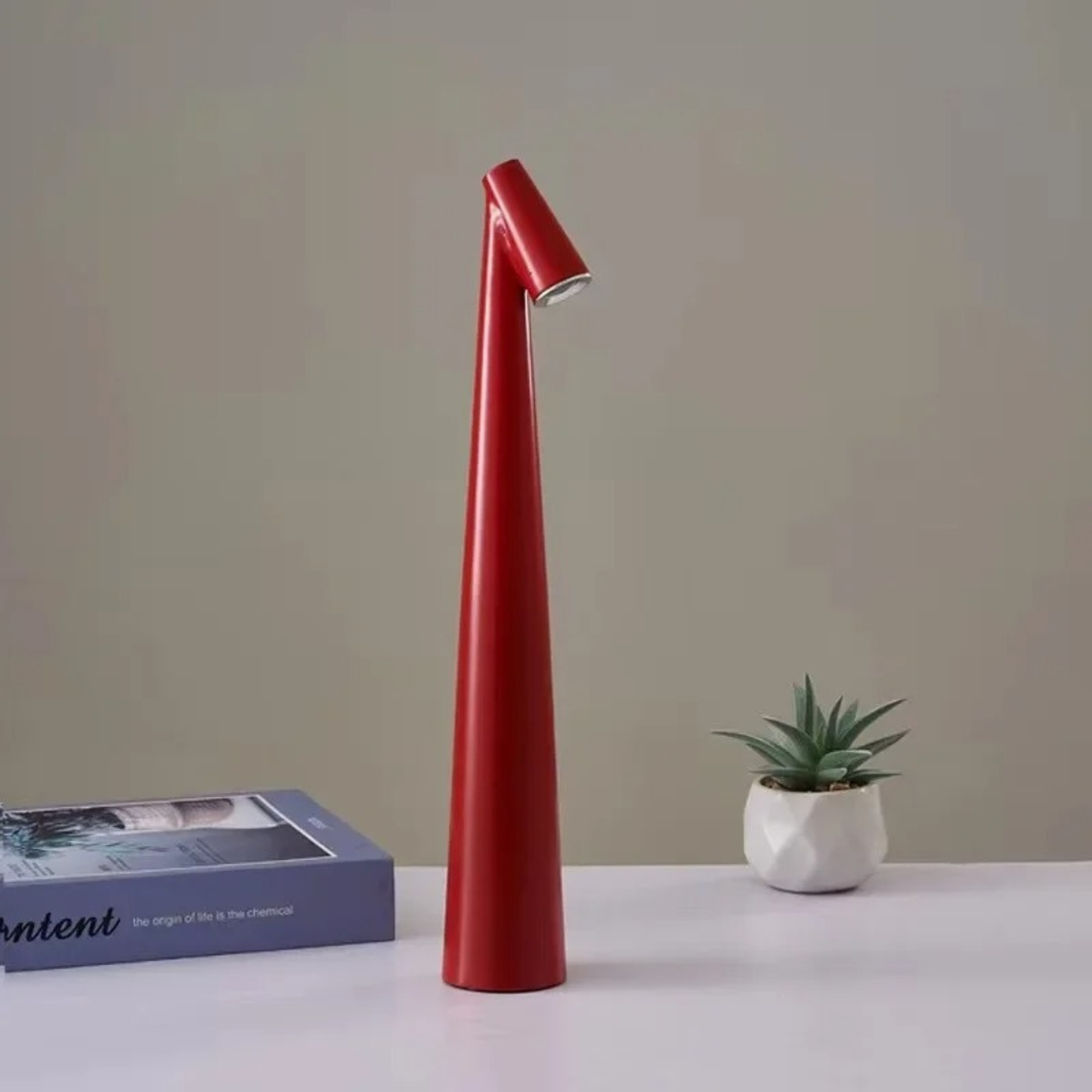 Lampe de table cône nordique minimaliste moderne - Veilleuse de bureau LED effilée