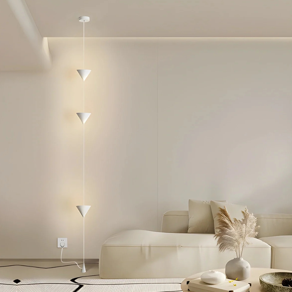 Lampadaire réglable avec câble du sol au plafond et cônes géométriques - Hautement moderne