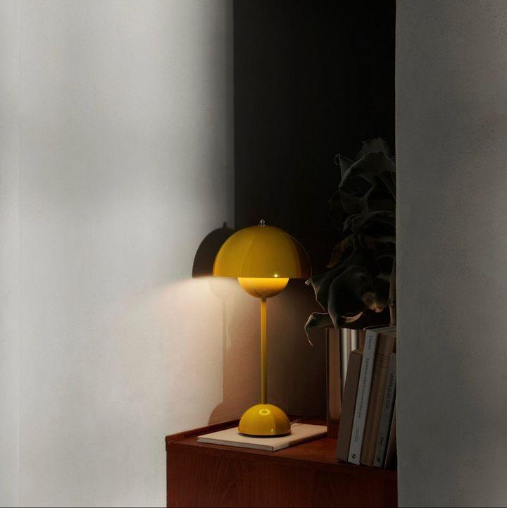 Duomo Portable Table Lamp
