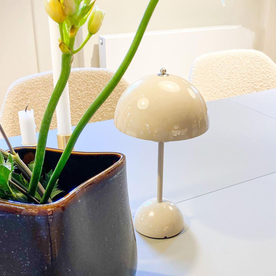 Duomo Portable Table Lamp