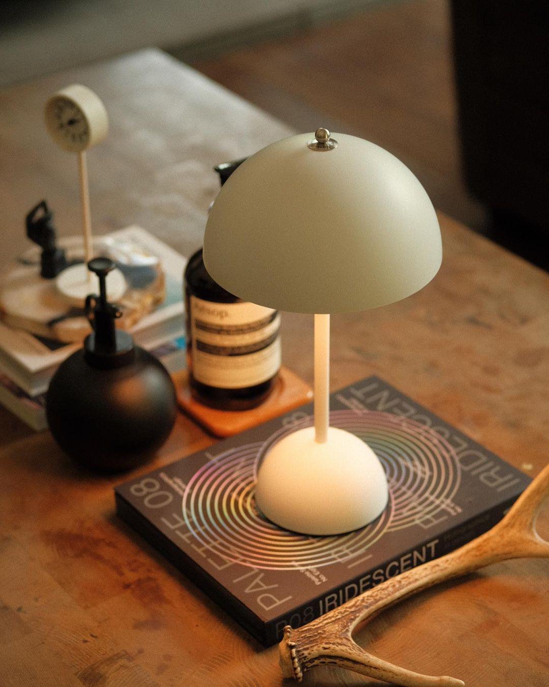Duomo Portable Table Lamp
