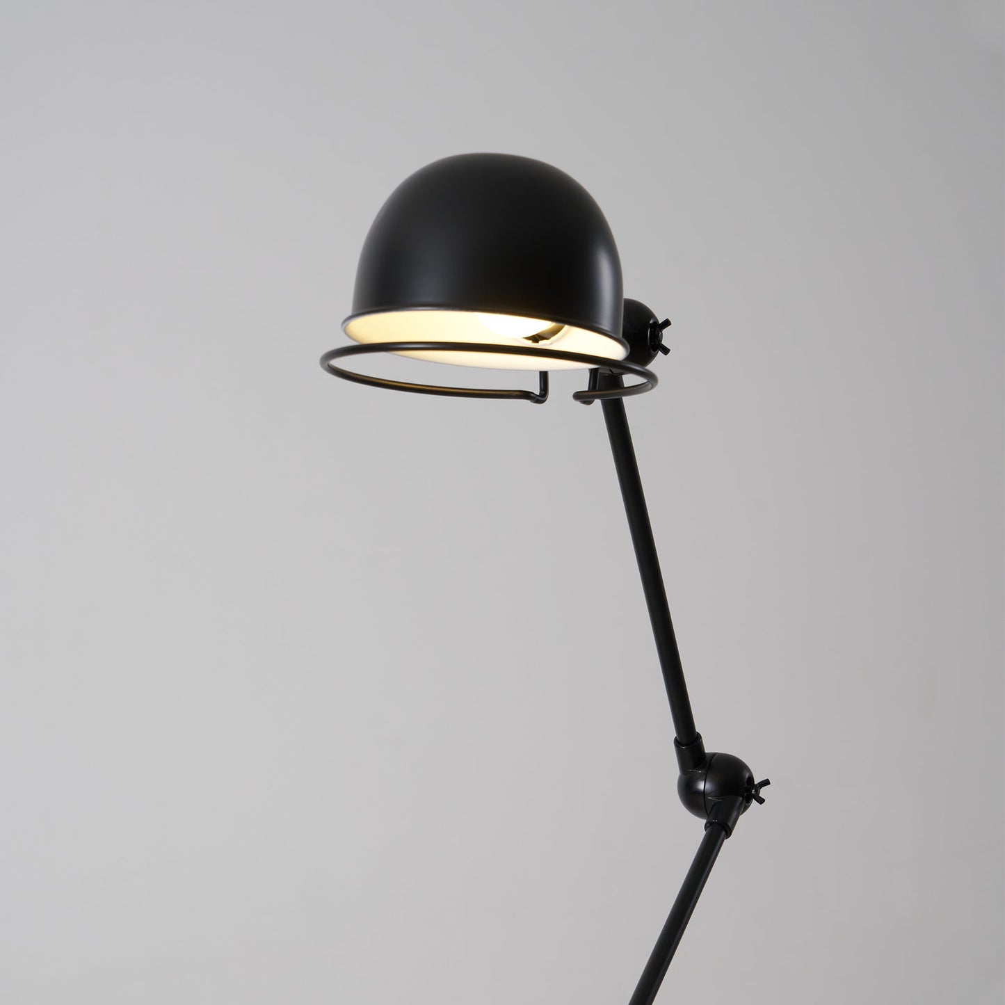 Atelier Floor Lamp