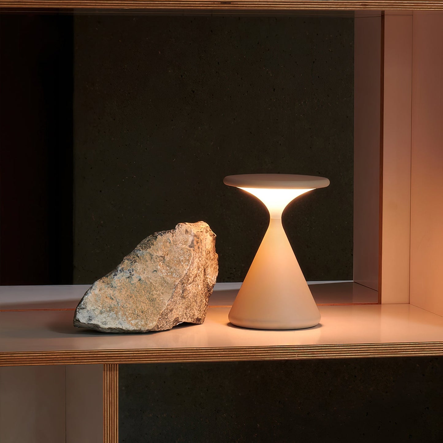 Vespera Portable Lamp