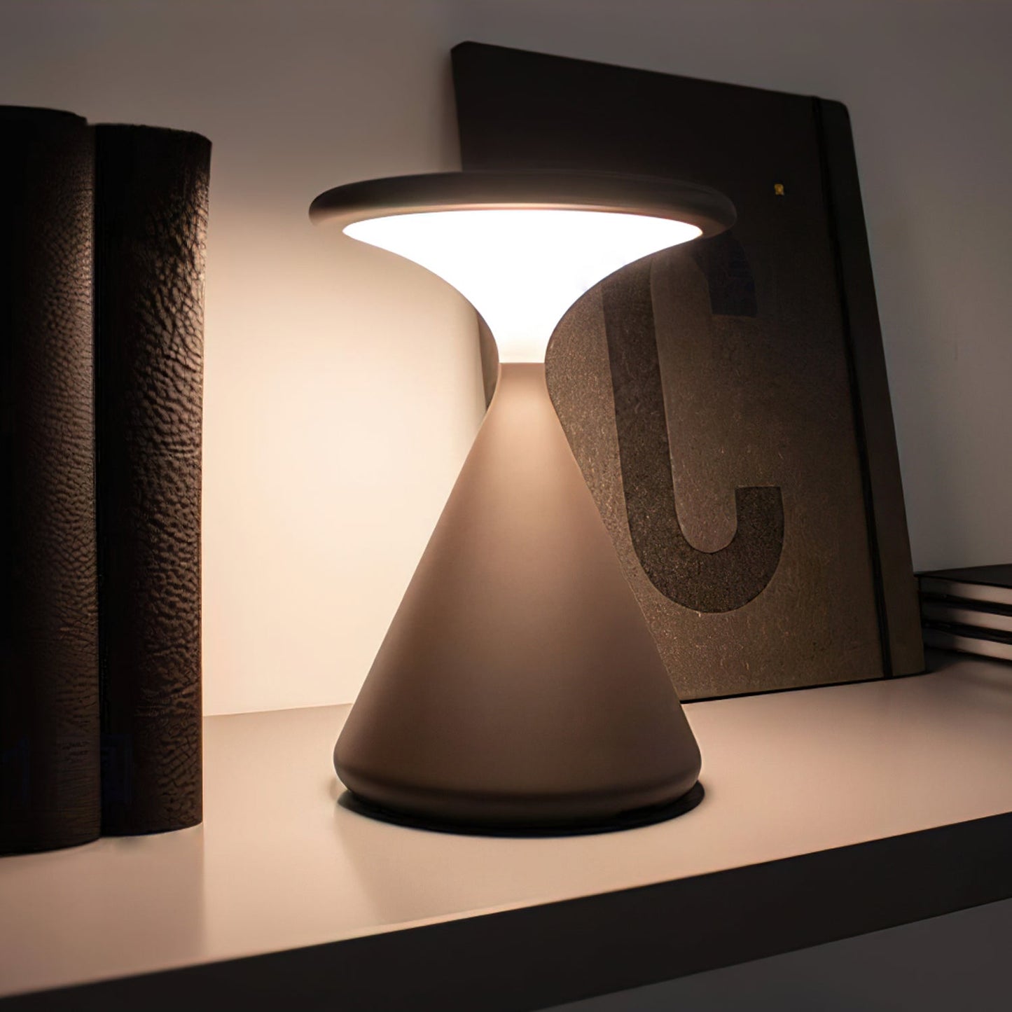 Vespera Portable Lamp