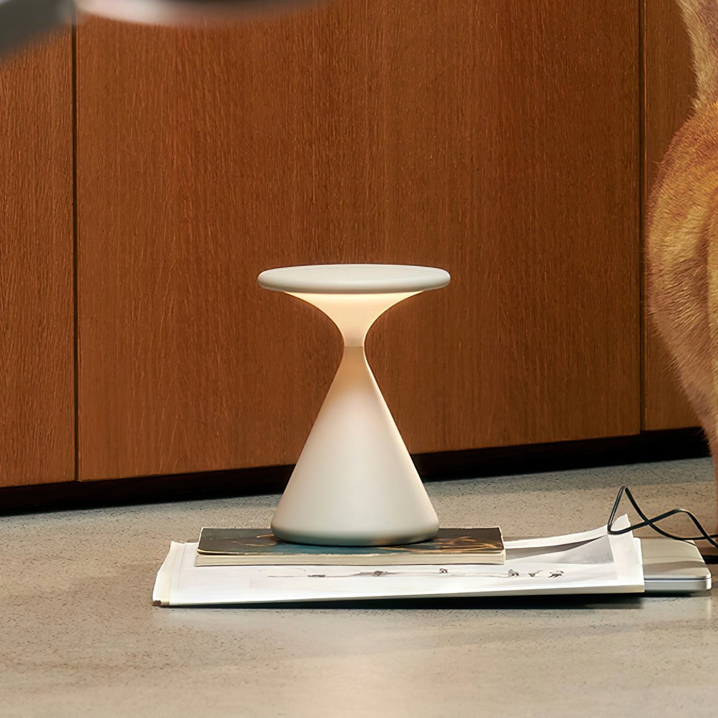 Vespera Portable Lamp