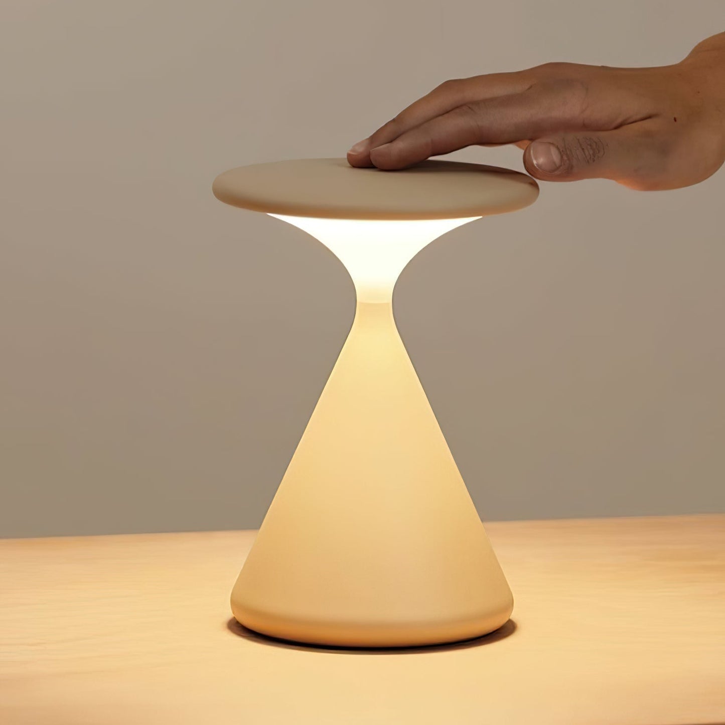 Vespera Portable Lamp